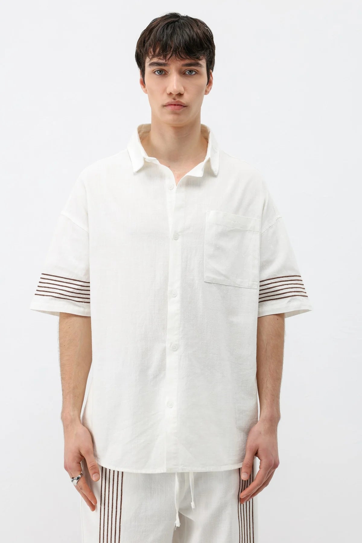 Vamos cotton embroidered set