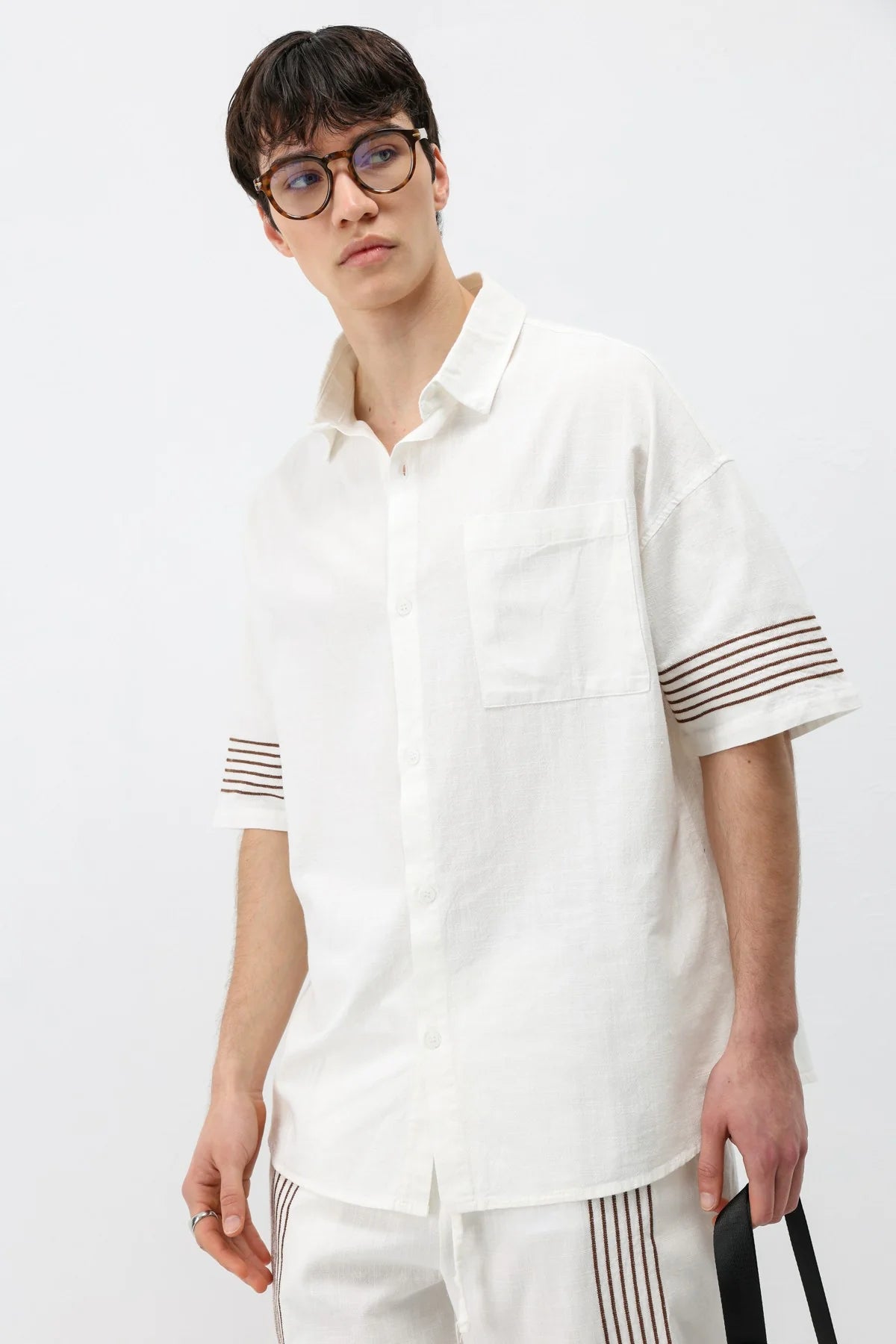 Vamos cotton embroidered set