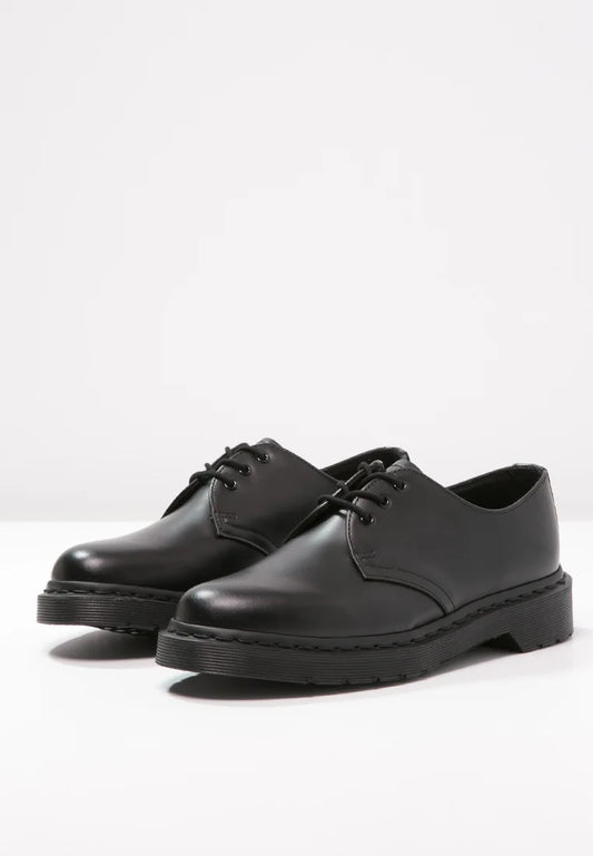 Dr. Martens mono smooth leather shoe all black