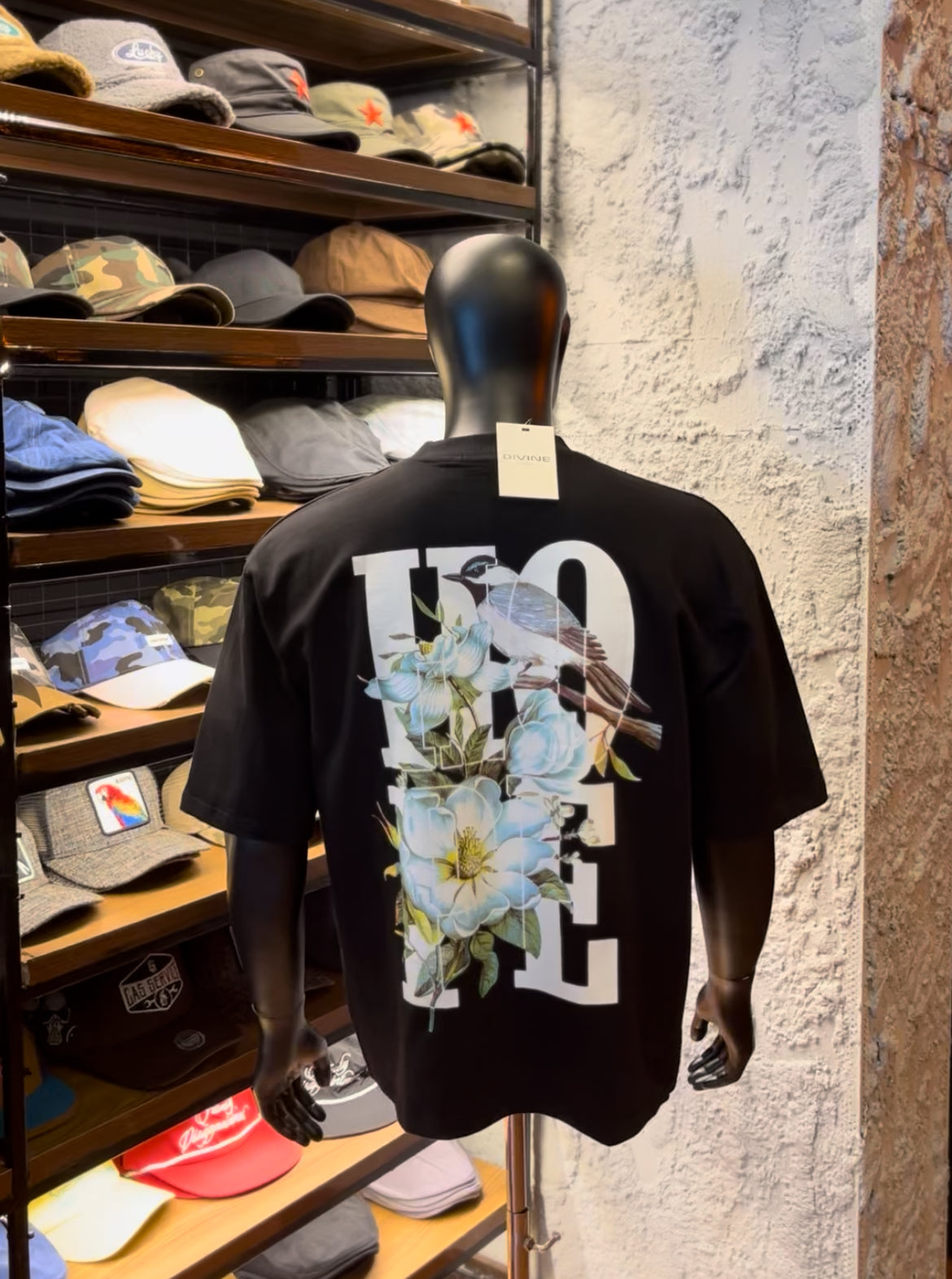 Divine essential tee
