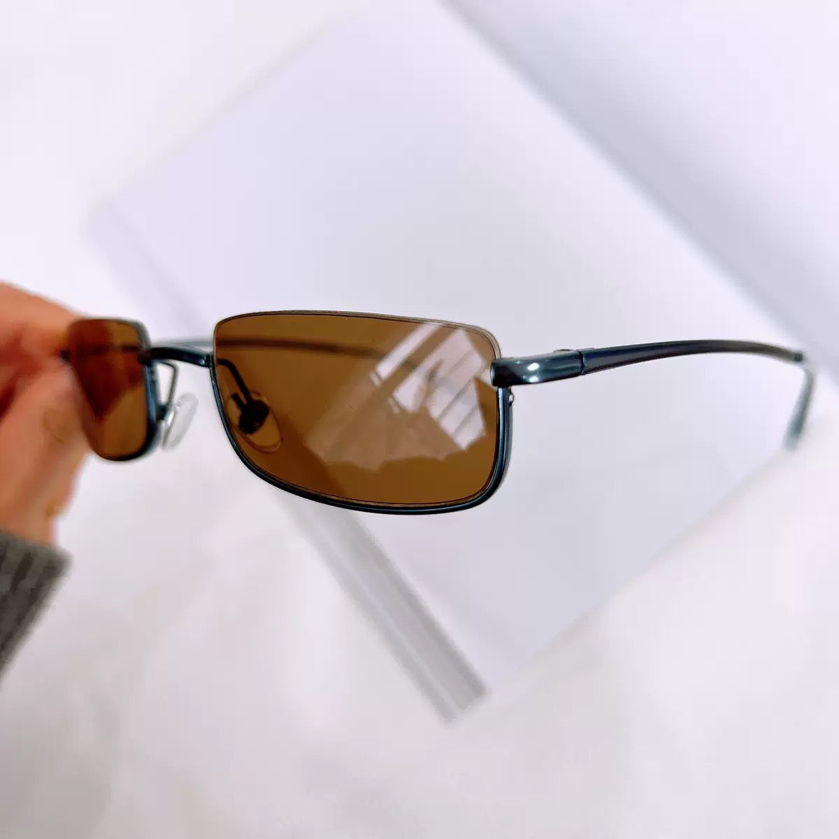 Half frame rectangle lens glasses