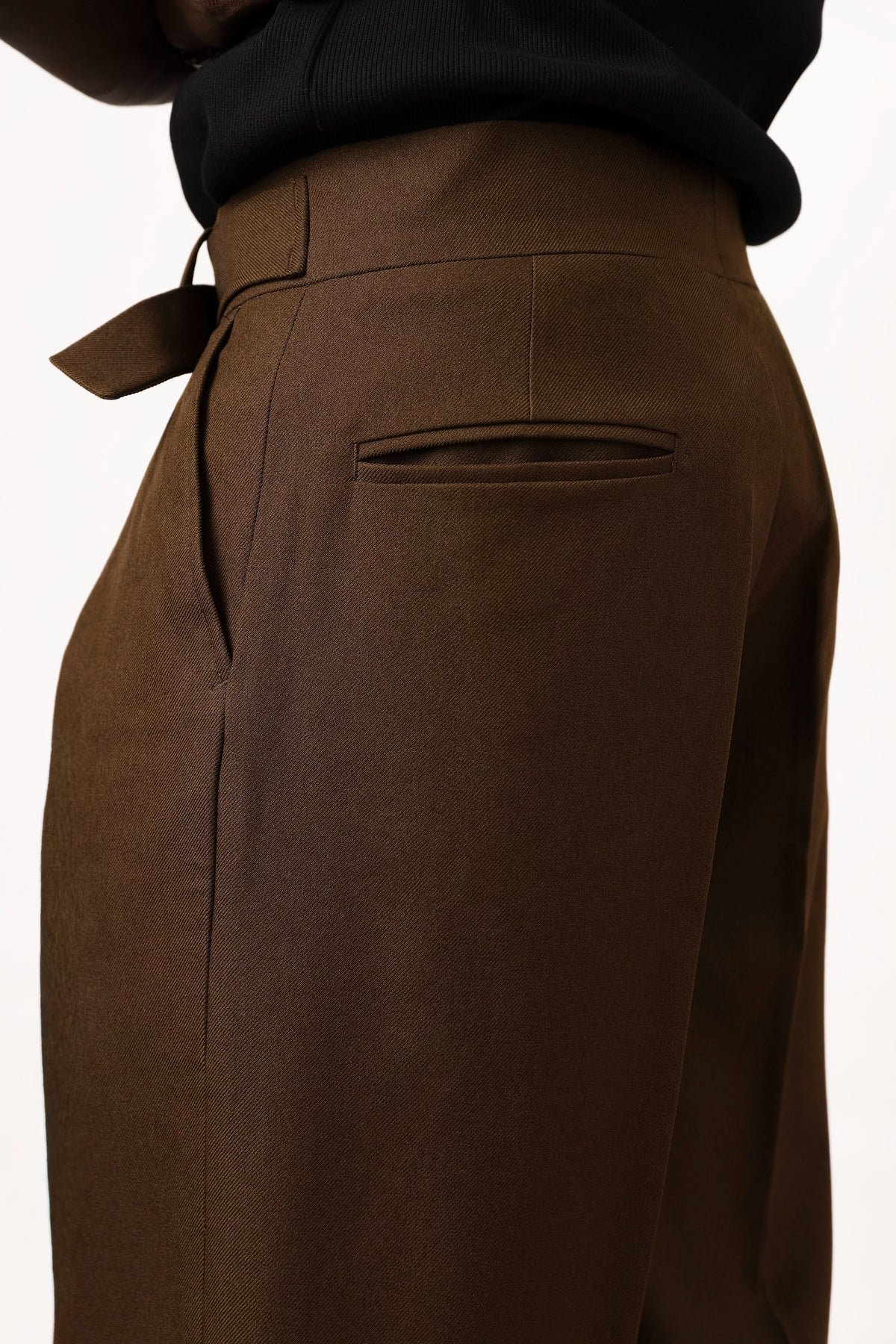 RECLAIMED OXFORD PLEATED TROUSER