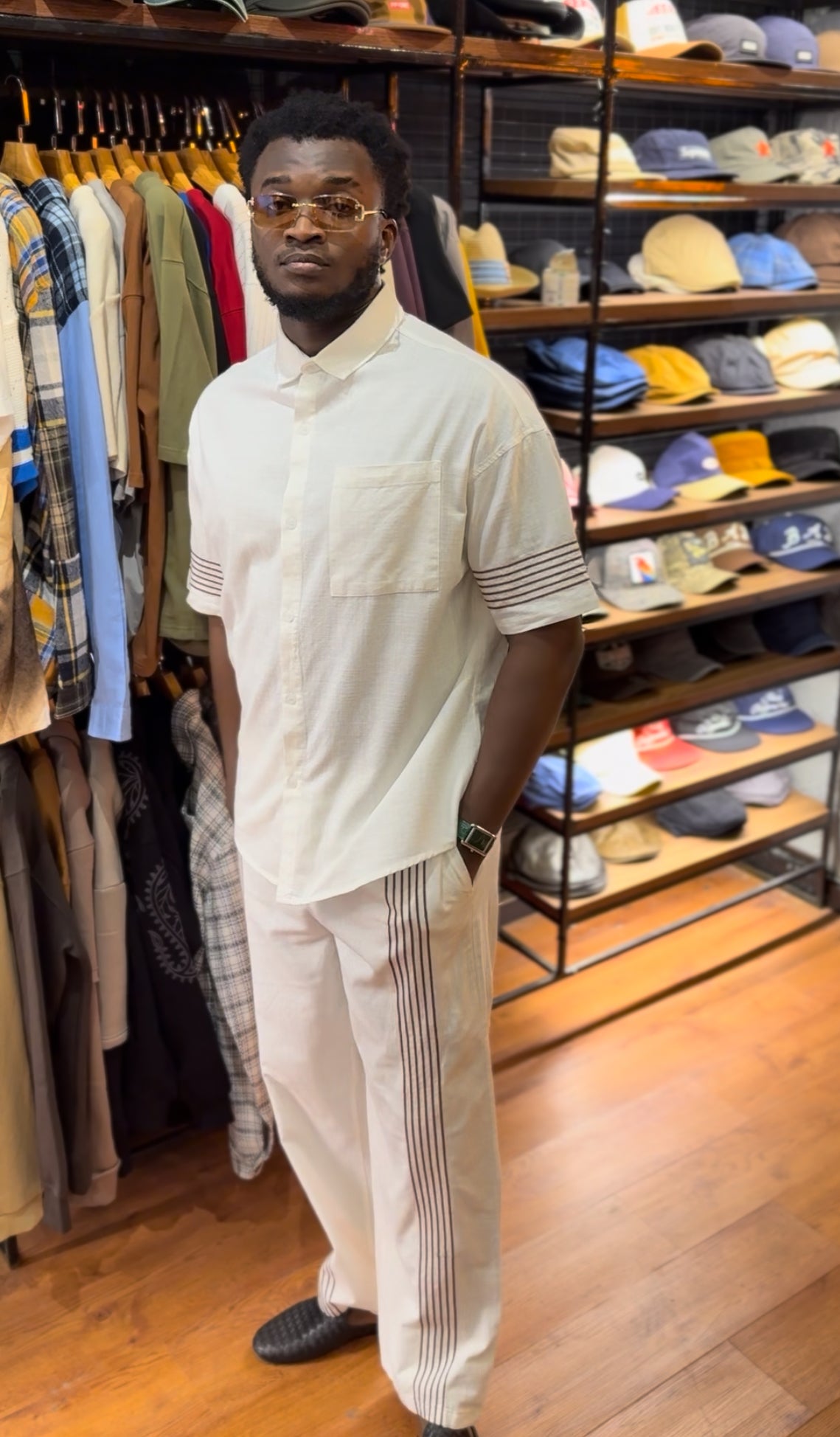 Vamos cotton embroidered set