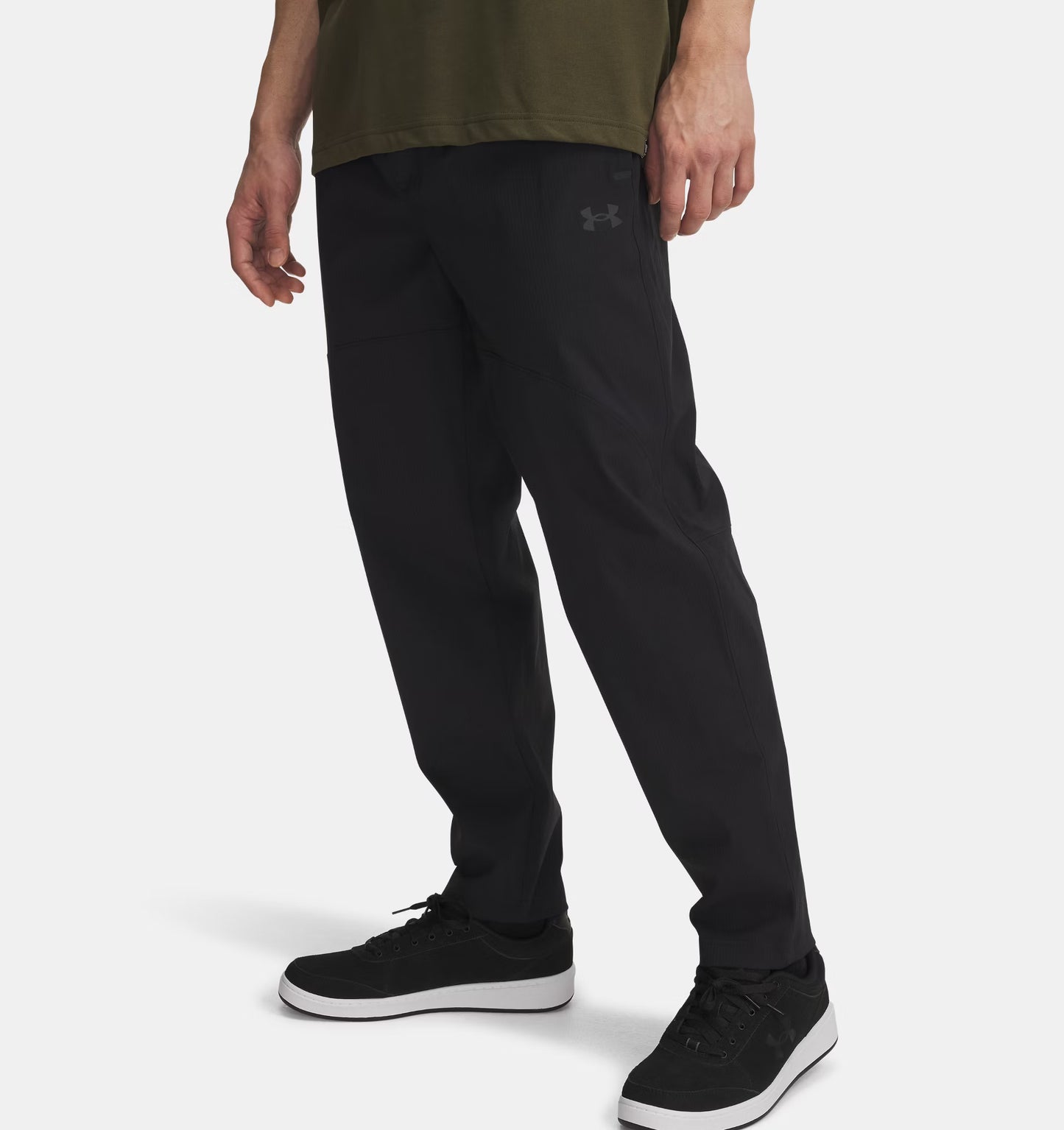 UA all black trackpant