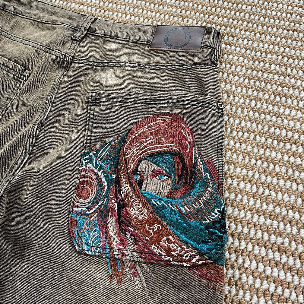 Embroidered pocket denim jort