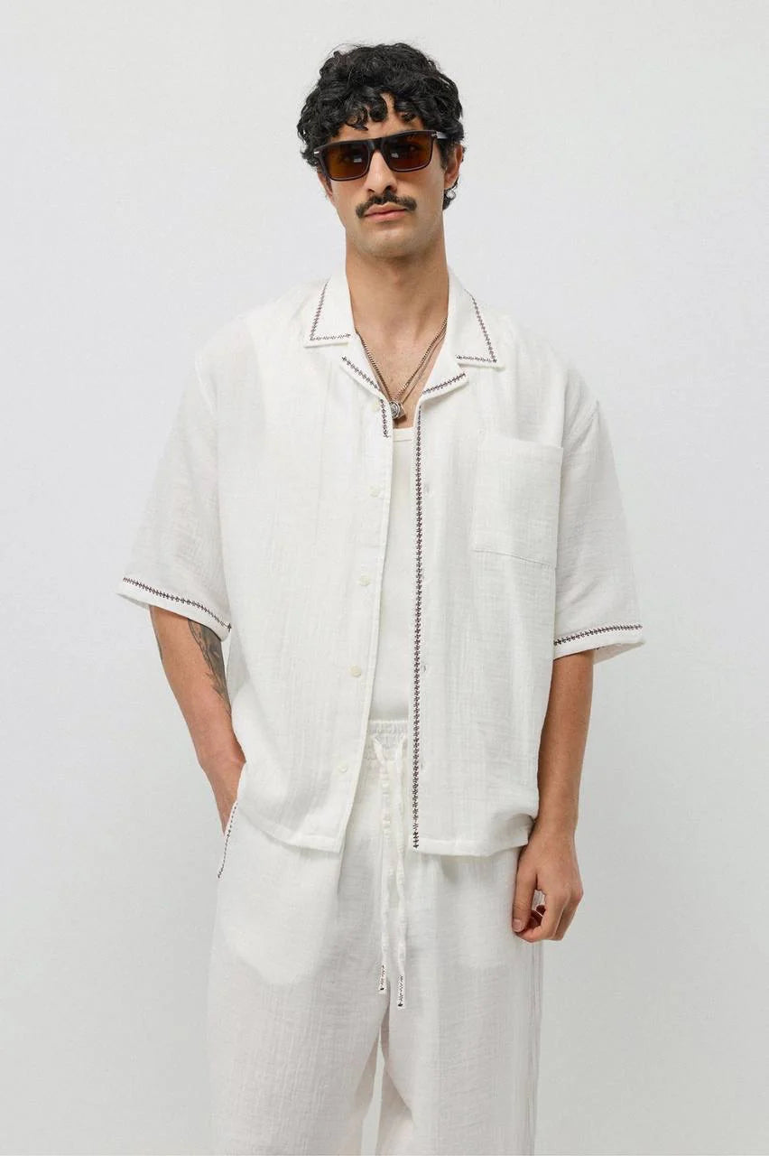 Vamos embroidered plain set