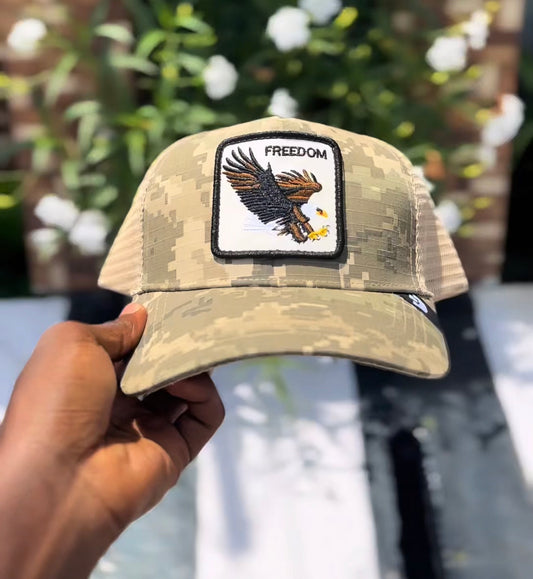 Goorin bros GB camo pixel hat
Size: Adjustable