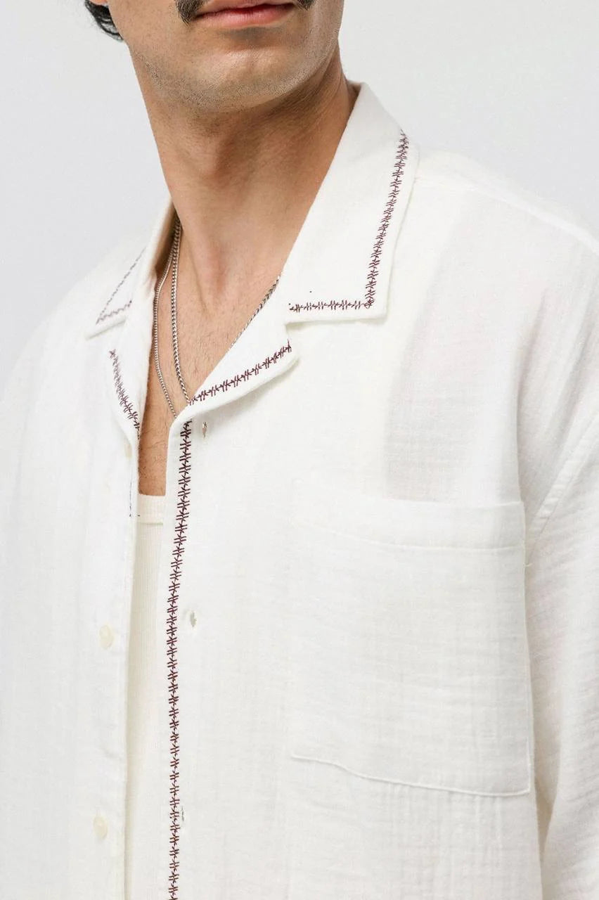 Vamos embroidered plain set