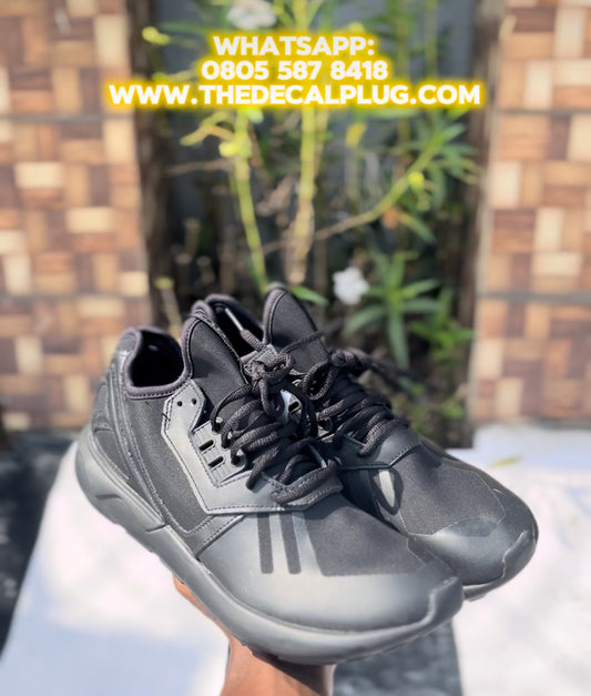 Adidas tubular sneaker