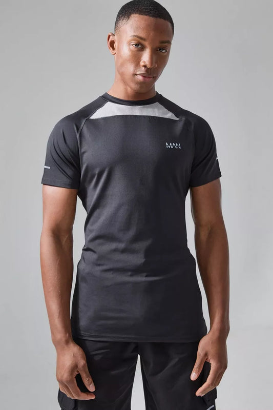 Boohoo active muscle fit shirt in black