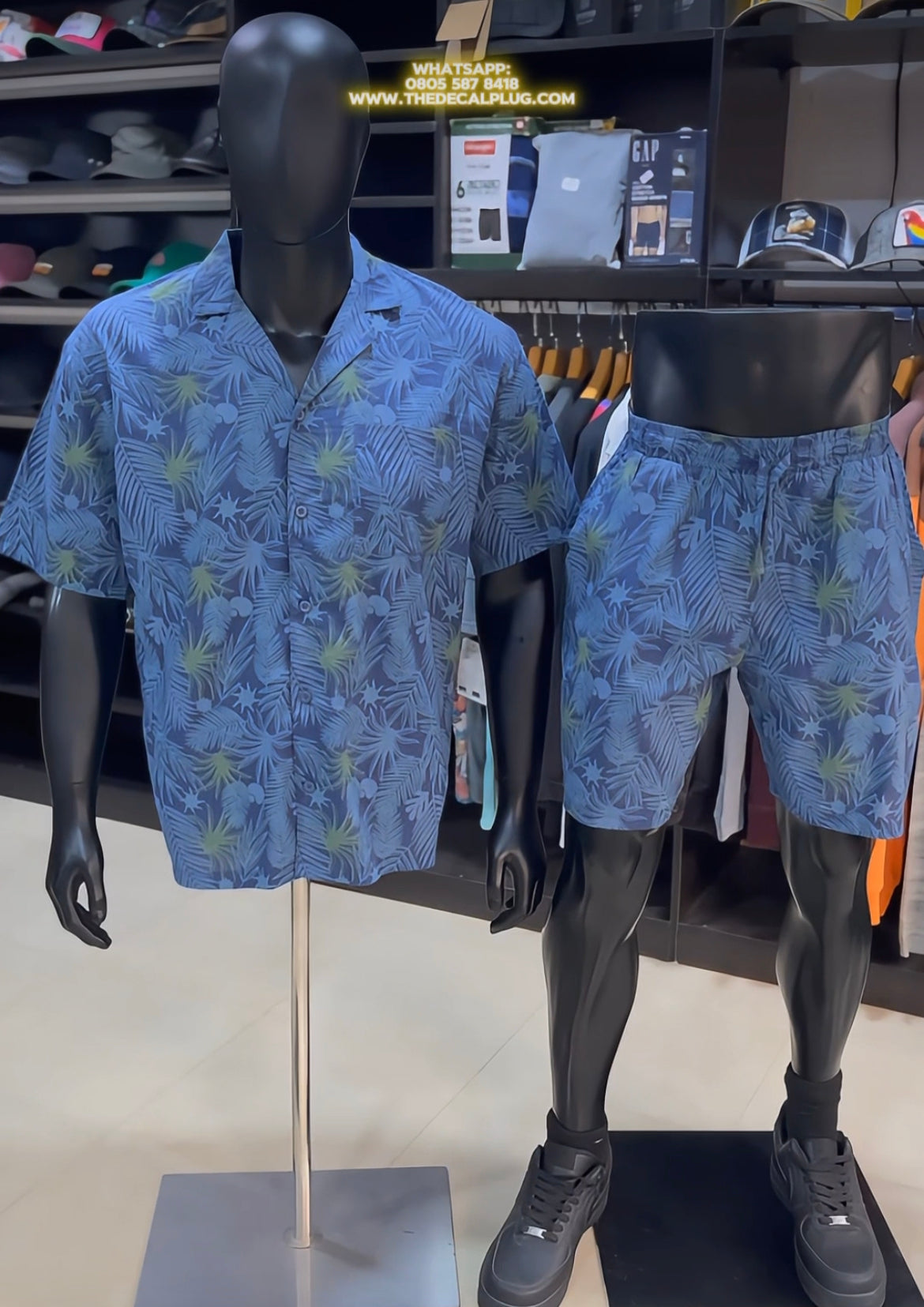 Floral revere beach set in blue