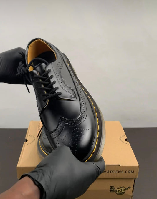 DR MARTENS BROUGE SHOE