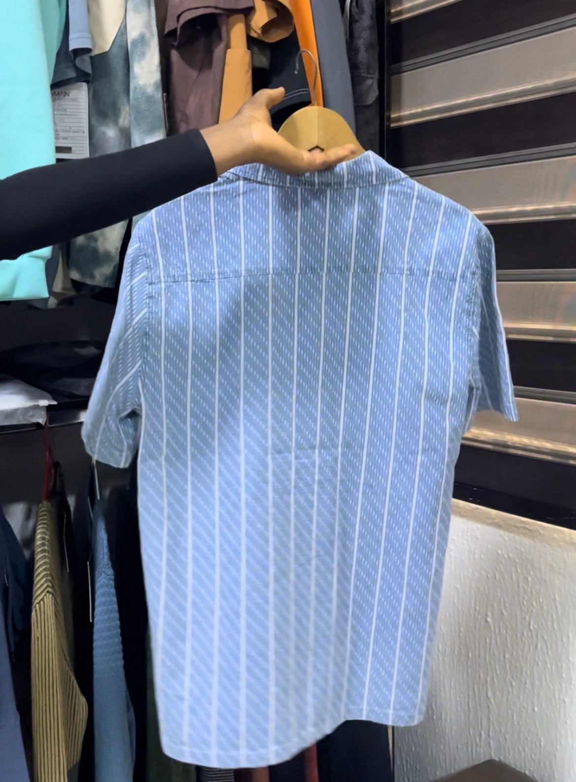 Primark stripe revere shirt
Color: blue