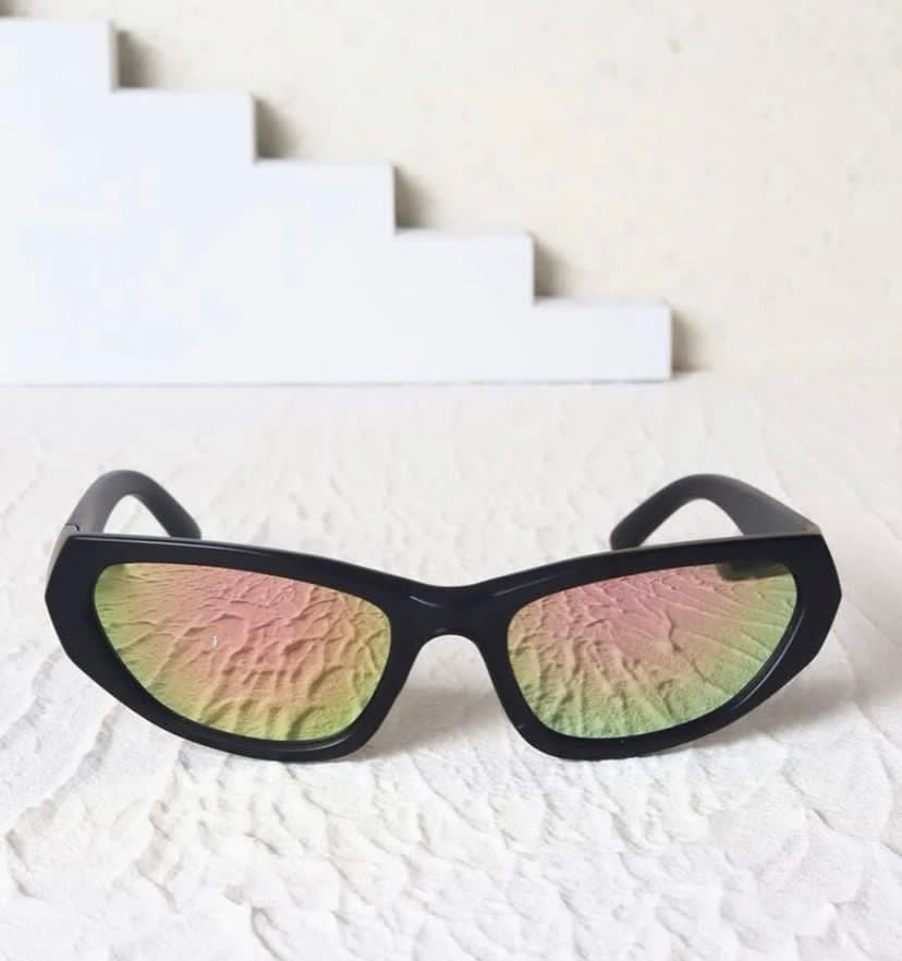 Small reflective geometric frame glasses